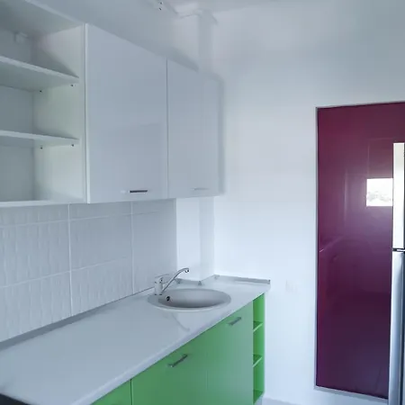 City Center Three Rooms Apartment Apartman *